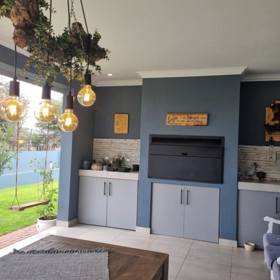 6 Bedroom Property for Sale in Kathu Northern Cape